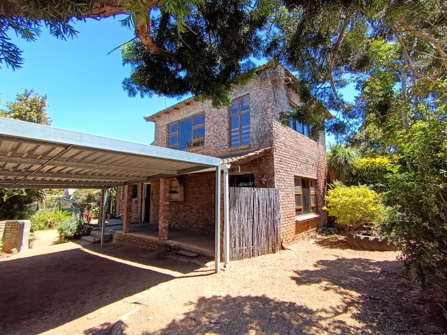 4 Bedroom Property for Sale in C Place Eastern Cape